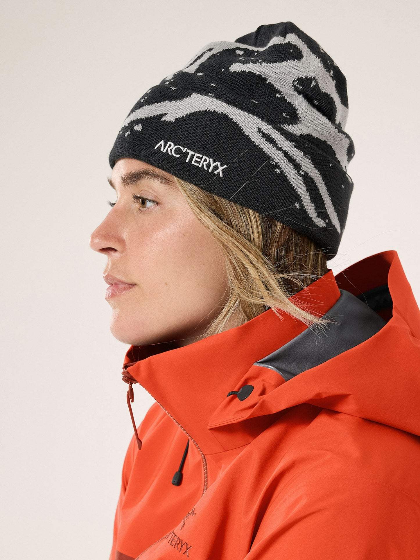 Arc'teryx Grotto Toque -Versatile Mid-Length Winter Toque with Eco-Friendly Fabric - Image 11
