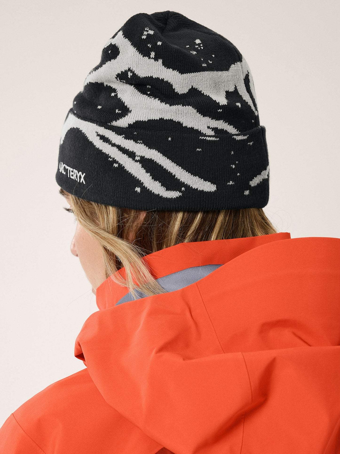 Arc'teryx Grotto Toque -Versatile Mid-Length Winter Toque with Eco-Friendly Fabric - Image 12