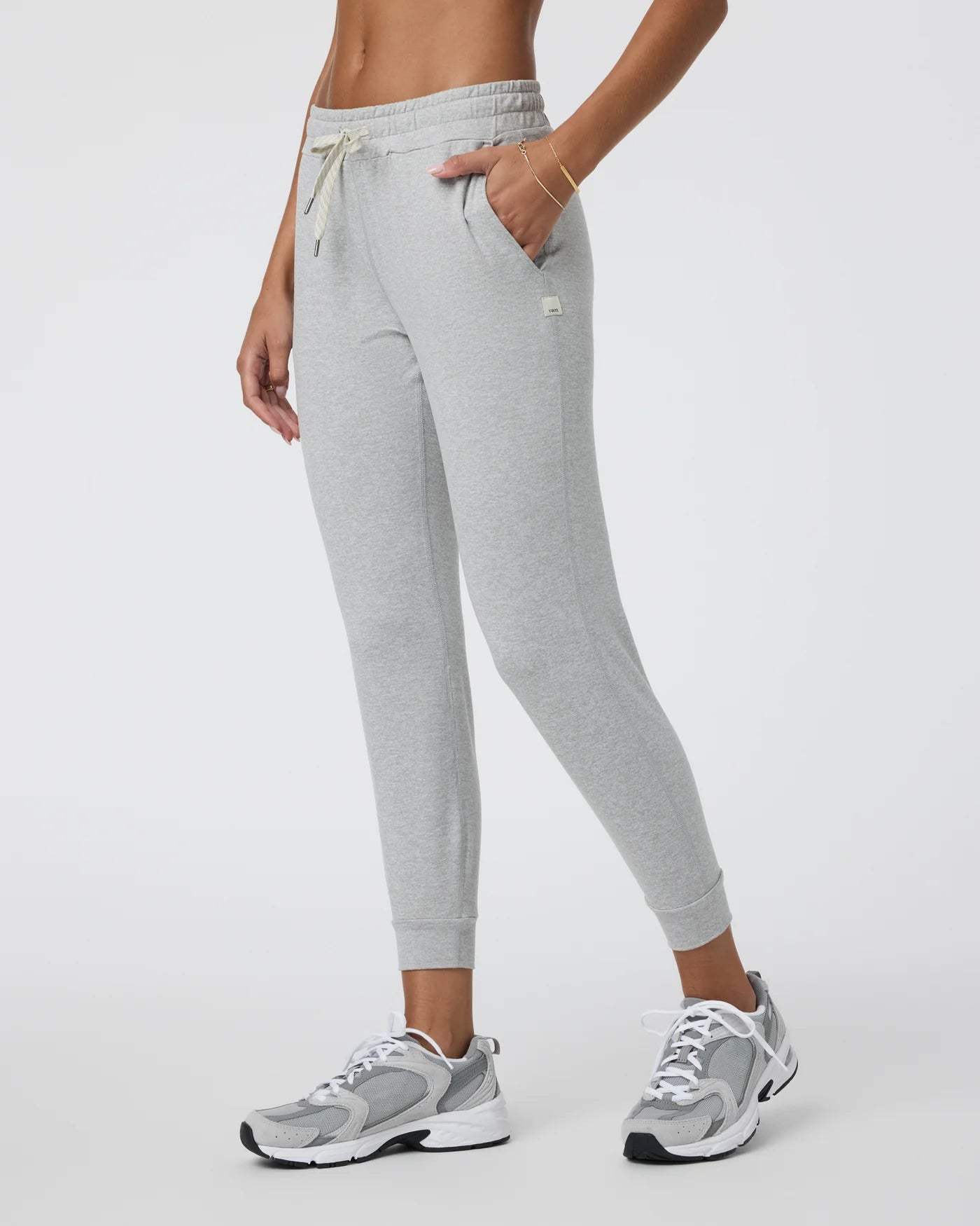 Vuori Performance Jogger - Women's | Ultra-Soft, Lightweight & Versatile Joggers for Lounging & Active Wear - Image 4